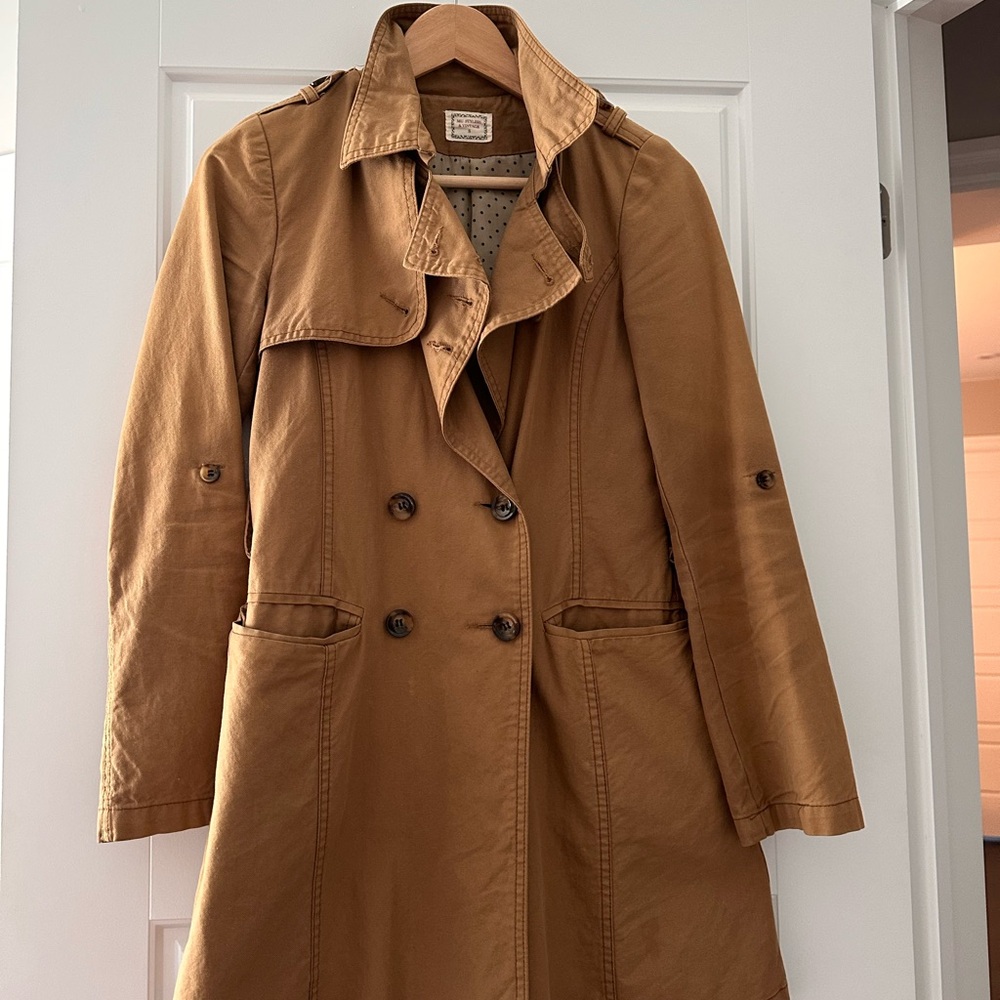Classic Tan Trench Coat/long utility jacket